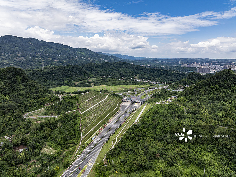雅西高速雅安金鸡关交通枢纽图片素材
