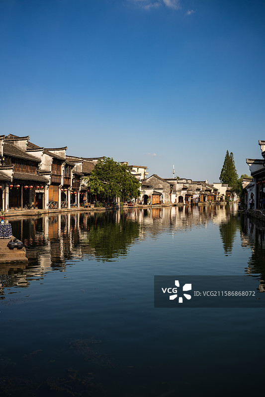 南浔古镇景区内的百间楼图片素材