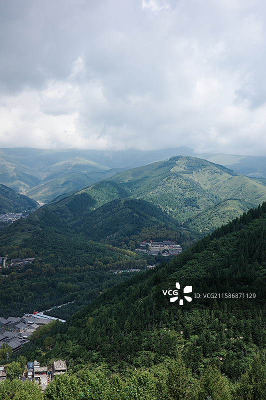 五台山黛螺顶远眺山峦云雾景致图片素材