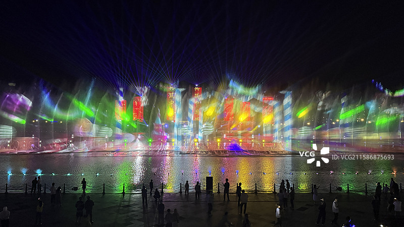 鄂尔多斯乌兰木伦湖音乐喷泉亚洲最大音乐喷泉图片素材