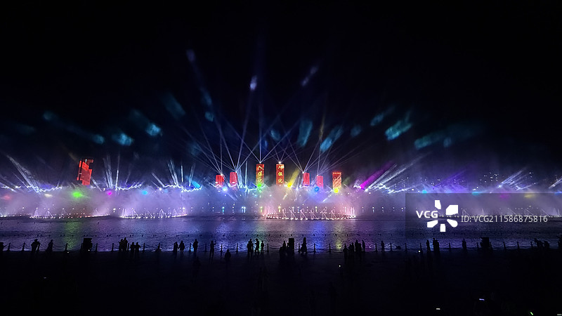 鄂尔多斯乌兰木伦湖音乐喷泉亚洲最大音乐喷泉图片素材