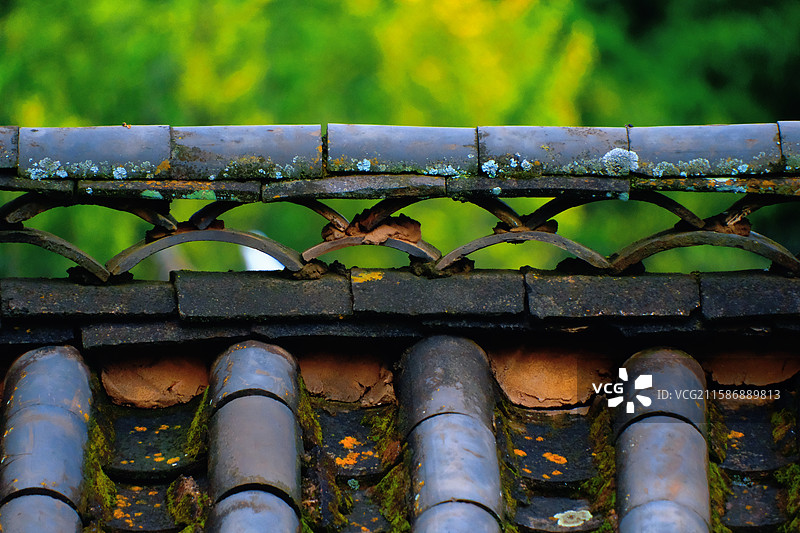 瓦檐苔痕图片素材