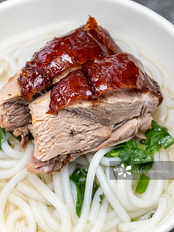 广东东莞传统美食烧鹅濑粉图片素材