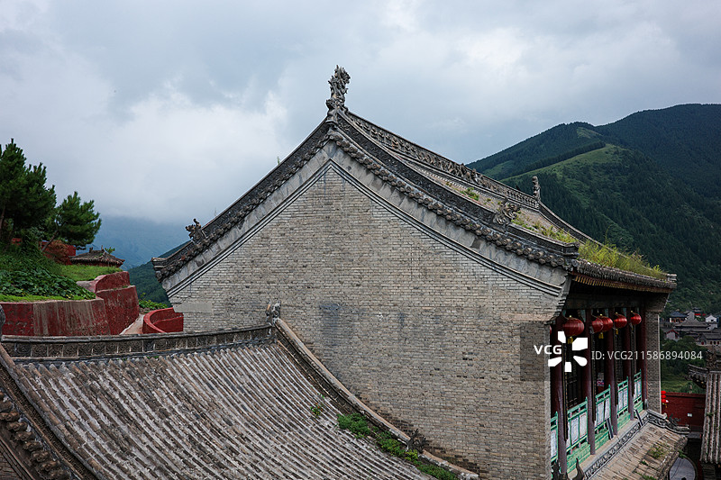五台山古寺群隐于青山翠谷间图片素材