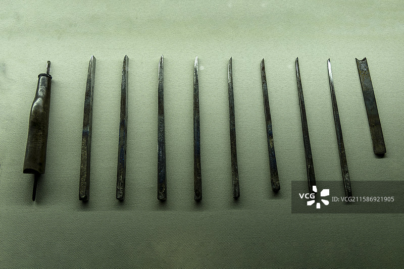 河南省开封博物馆“开封朱仙镇木版年画展”：刻刀（雕刻年画版）图片素材