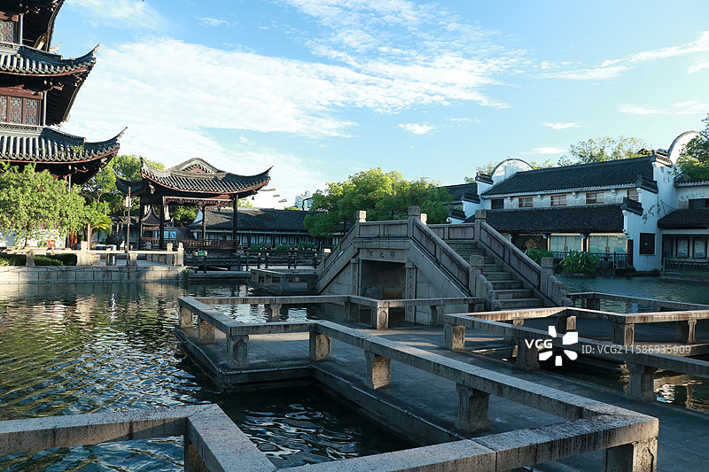 浙江省湖州市南浔古镇文园图片素材