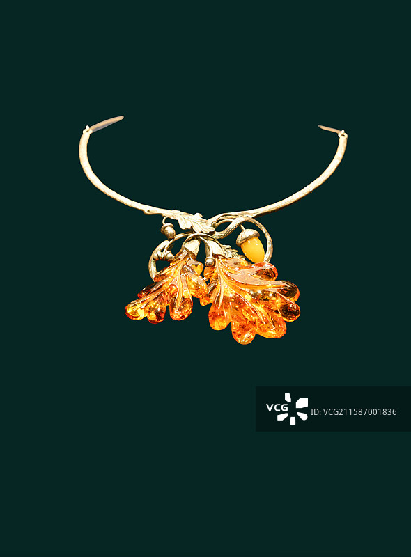 波兰，美术工艺，琥珀项链，橡树系列图片素材