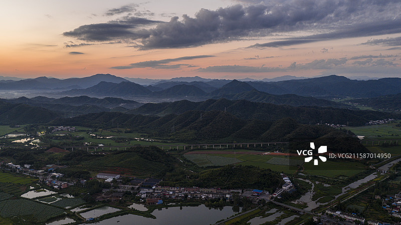 航拍安徽省池州市贵池区唐田镇风光图片素材