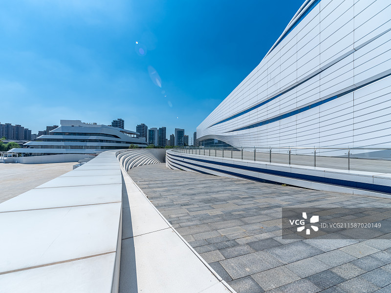 建筑线条，地面广场，背景，汽车广告背景图，丝绸之路国际艺术交流中心图片素材