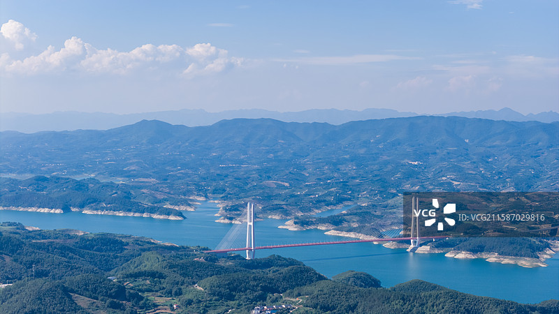 河北省十堰市丹江口市十浙高速丹江口水库特大桥图片素材