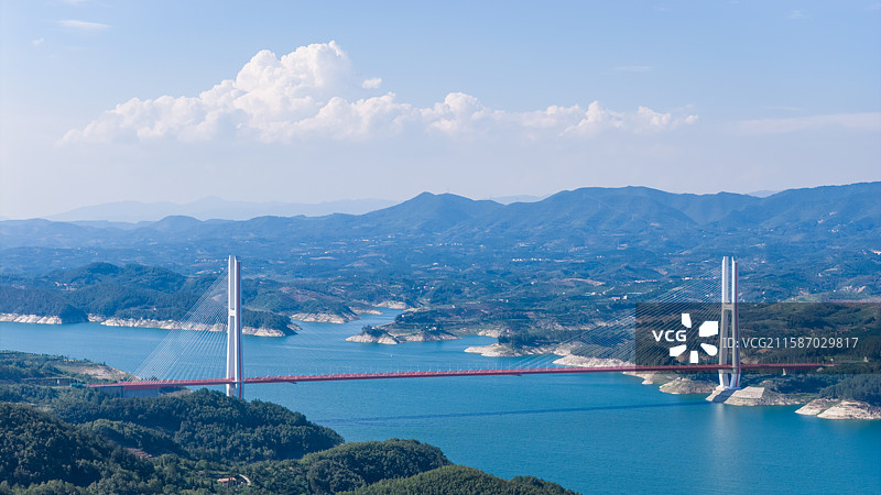 河北省十堰市丹江口市十浙高速丹江口水库特大桥图片素材