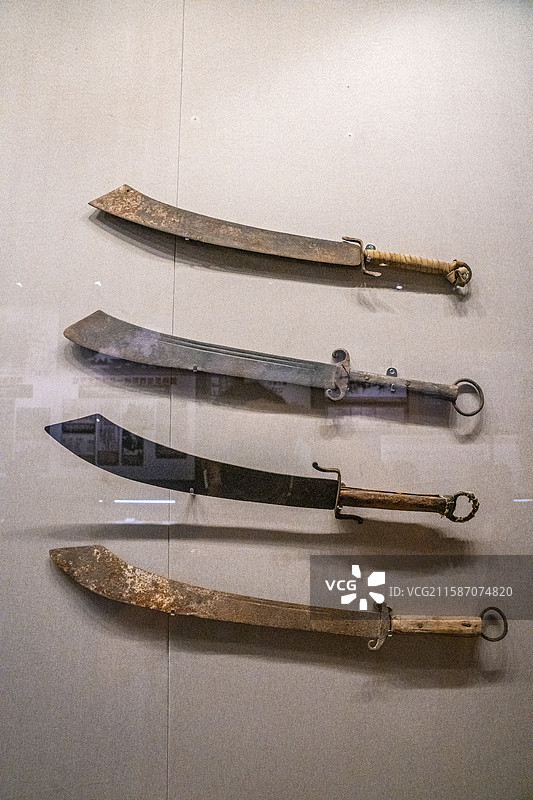 沈阳九一八历史博物馆东北抗日联军使用的大刀图片素材
