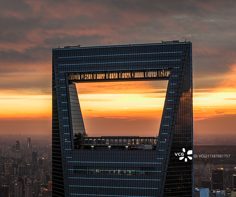 上海，城市之窗，和晚霞图片素材