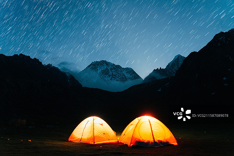 嘉子的星空下图片素材