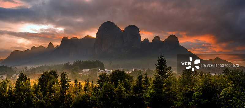 赣州南武当晨曦风光图片素材