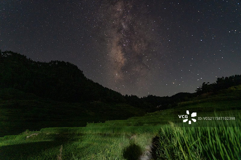 雾云山梯田星空图片素材