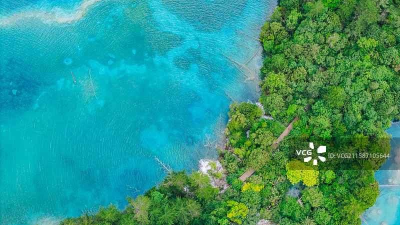 航拍九寨沟夏天自然风光图片素材