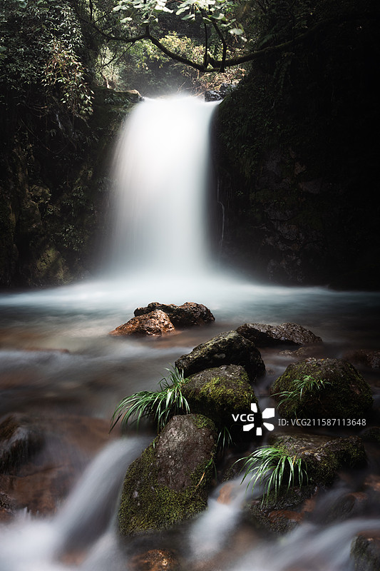 【都江堰】赵公山财神瀑布图片素材