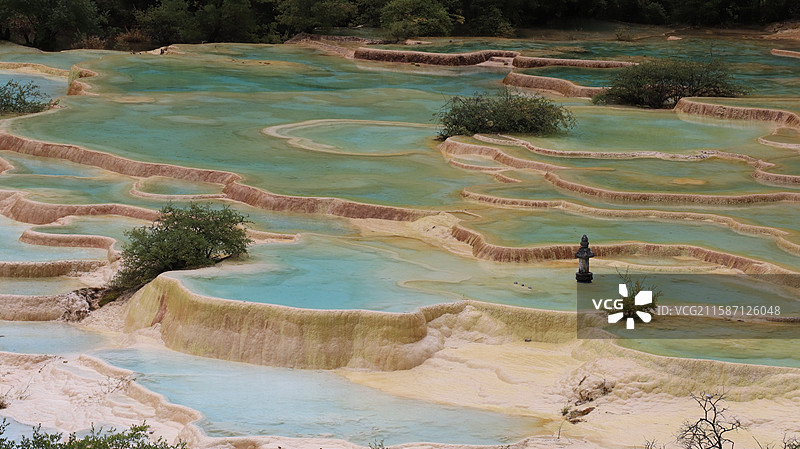 四川阿坝黄龙五彩池-钙化景观图片素材