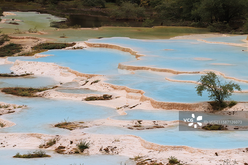 四川阿坝黄龙五彩池-钙化景观图片素材