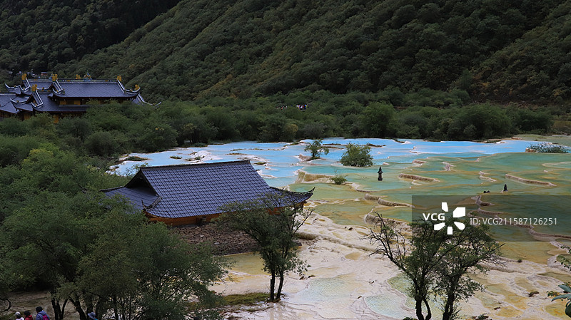 四川阿坝黄龙五彩池-钙化景观图片素材