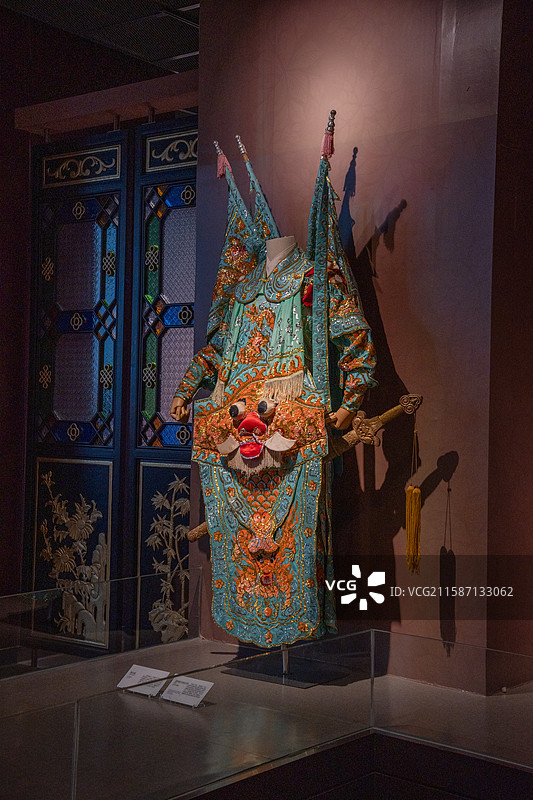 广州粤剧艺术博物馆里展示的戏服图片素材