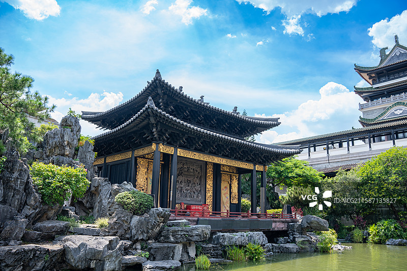 广州永庆坊梨园粤剧艺术博物馆的戏台广福台图片素材