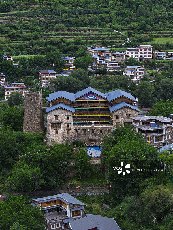 四川省阿坝州马尔康市卓克基土司官寨航拍图片素材