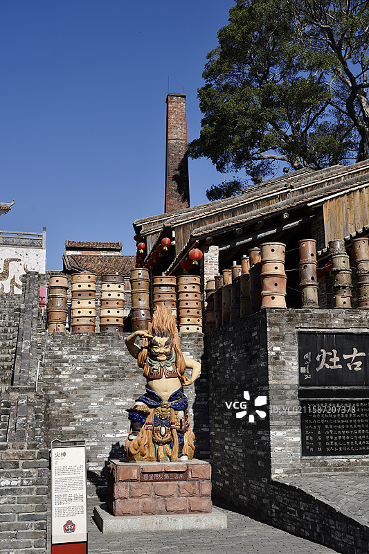 广东省佛山市南风古灶火神雕塑图片素材