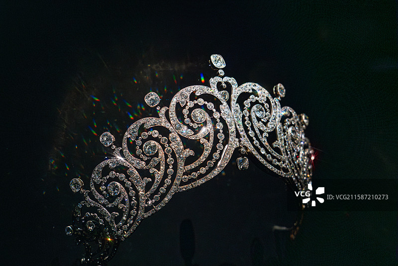埃塞克斯伯爵王冠 卡地亚典藏 铂金 钻石 香港故宫文化博物馆 百样玲珑 卡地亚与女性图片素材