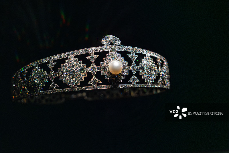 珍珠王冠 卡地亚巴黎 曾属多丽丝·杜克 铂金 钻石 天然珍珠 香港故宫文化博物馆 百样玲珑 卡地亚与图片素材