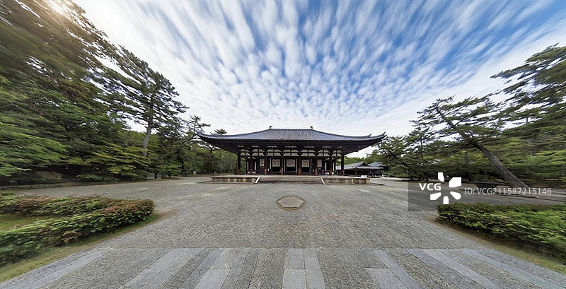 唐招提寺由鉴真主持建于 759 年，是日本佛教律宗总本山，建筑具唐代风格，多建筑与佛像为日本国宝。图片素材