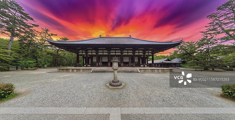 唐招提寺由鉴真主持建于 759 年，是日本佛教律宗总本山，建筑具唐代风格，多建筑与佛像为日本国宝。图片素材