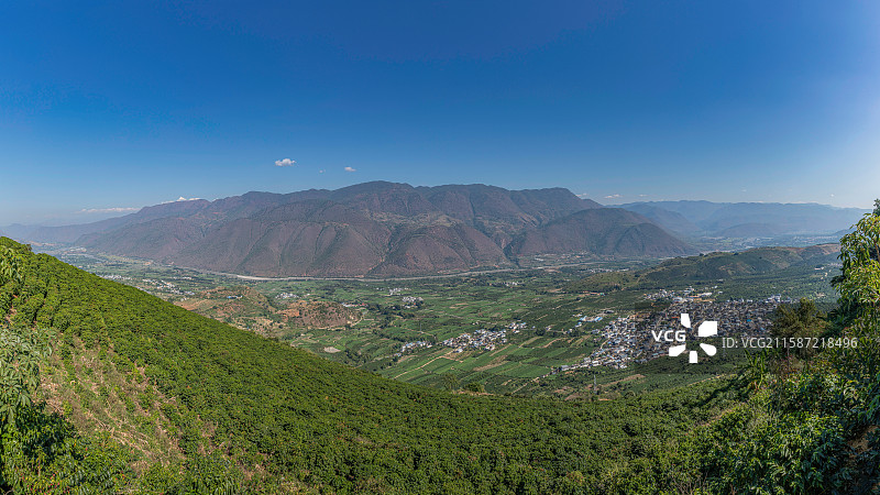 云南保山怒江坝新寨村咖啡第一村风光图片素材