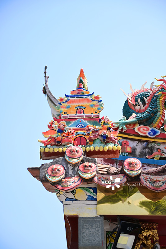 泉州 文武双全 寺庙 粉红色 瓦当 非遗 剪瓷雕 燕尾脊图片素材