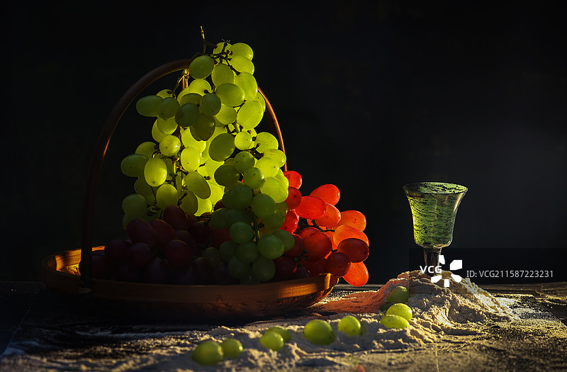 《葡萄美酒夜光杯：千年的邀约》图片素材