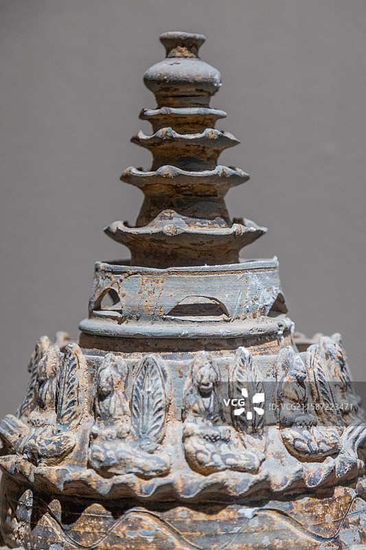 北宋丨青釉堆塑佛像陶魂坛图片素材