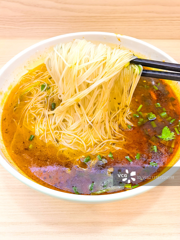 牛肉肥肠米粉绵阳米线特色美食图片素材