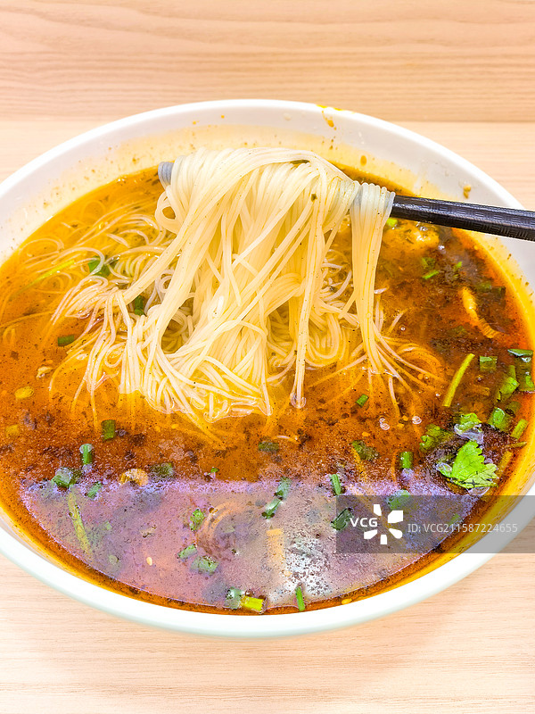 牛肉肥肠米粉绵阳米线特色美食图片素材
