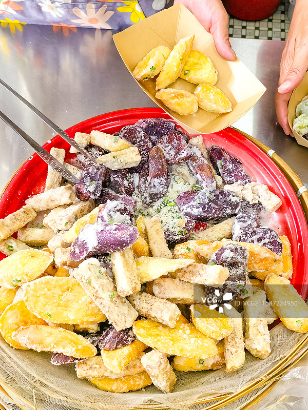 反沙芋头红薯咸蛋黄广东特色美食特写图片素材