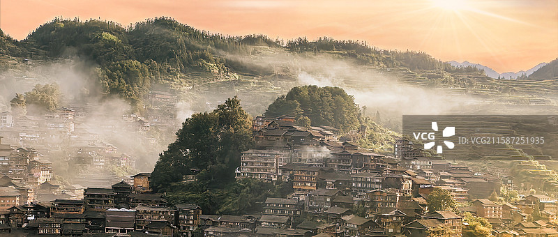 中国贵州省黔东南苗族侗族自治州雷山县 西江千户苗寨图片素材