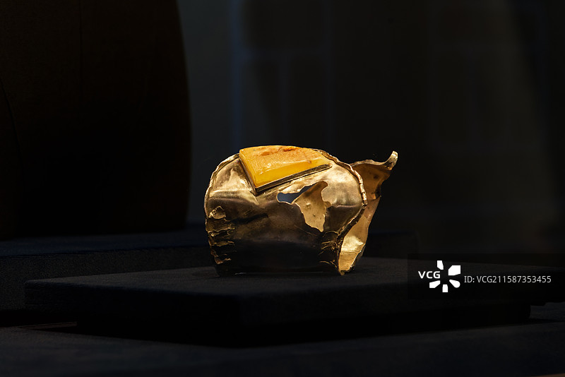波兰，琥珀艺术品，首饰图片素材