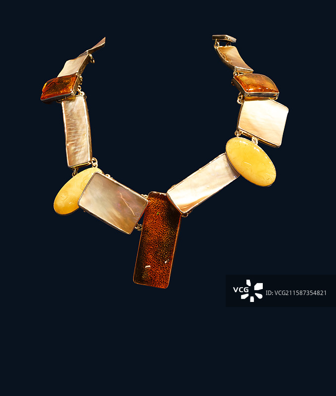 波罗的海琥珀，首饰，月光女神系列项链图片素材