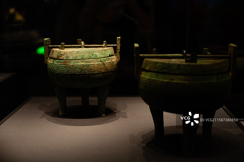 窃曲纹铜弦鼎-安徽楚文化博物馆-寿县博物馆新馆图片素材