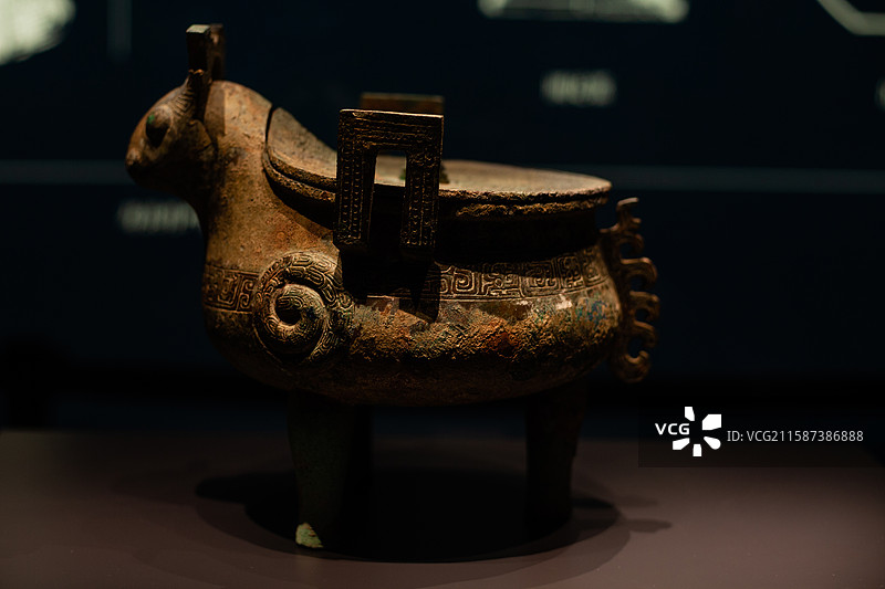 窃曲纹鹿首铜鼎-安徽楚文化博物馆-寿县博物馆新馆图片素材