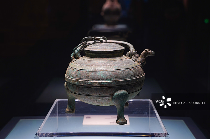朝阳县博物馆藏蟠虺纹铜盉图片素材