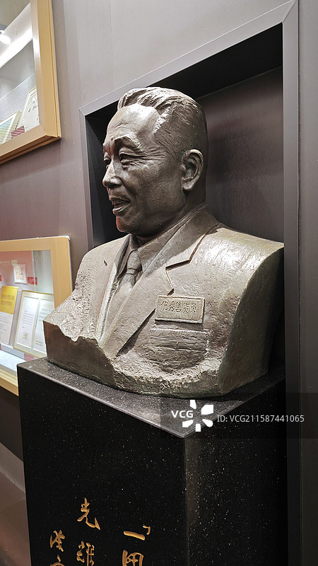 北京王府井大街北京市百货大楼张秉贵纪念馆糖果柜台粮票等历史文物图片素材