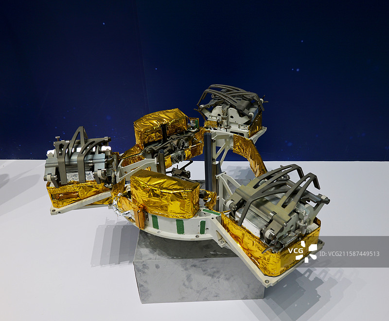 嫦娥五号交会对接与样品转移机构图片素材