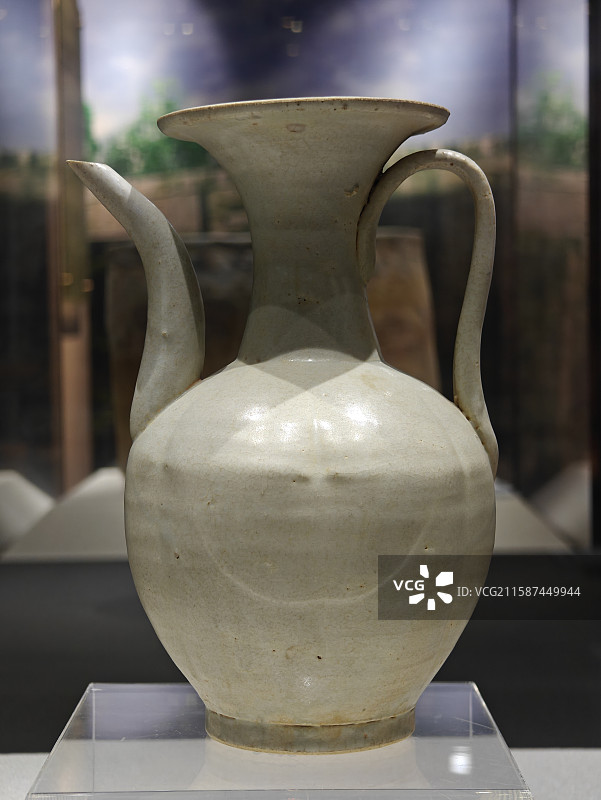 厦门市博物馆馆藏文物-宋代-碗窑青釉瓜棱执壶图片素材