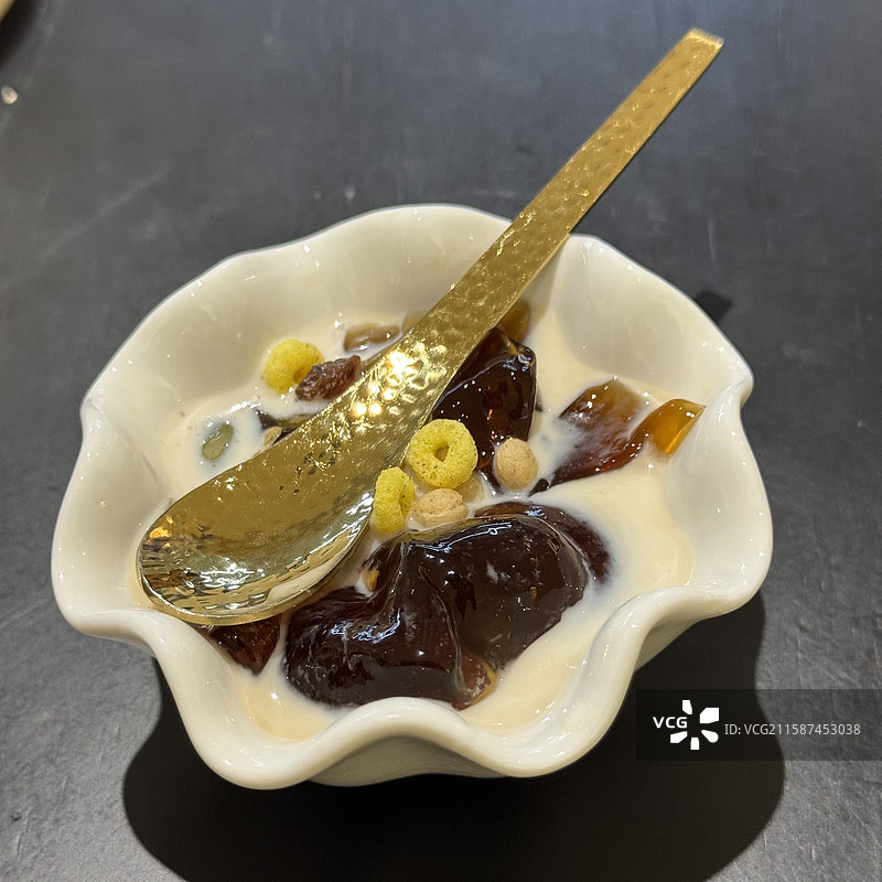 冰粉甜点 麦圈 龟苓膏图片素材